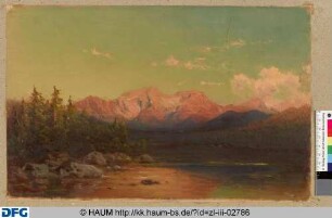 Gebirgslandschaft mit See