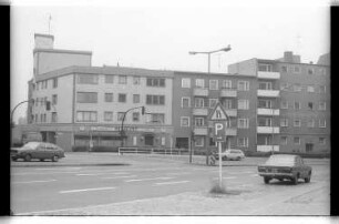 Kleinbildnegativ: Kreuzung Beckerstraße Ecke Knausstraße, 1979