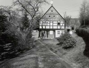 Neustadt-Krumhermsdorf in Sachsen, Wohnhaus : Neustadt-Krumhermsdorf in Sachsen. Wohnstallhaus (bezeichnet 1842) mit Scheune, Neuhäuser 86. Giebelfront (Umgebindeteil)