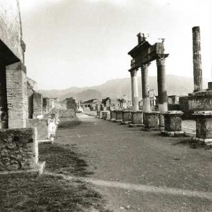 Pompeji. Forum Civile (Ostseite)
