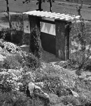Gartentor : Gartentor (um 1930) zum Garten eines Wohnhauses (wahrscheinlich in oder bei Nürnberg)