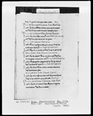 Evangeliar aus St. Pantaleon, Köln — Capitulare-Seite, Folio fol. 221