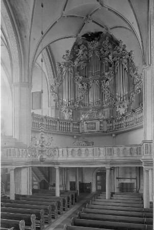 Brandenburg. Pfarrkirche St. Katharinen (1401/1434), Inneres, Blick nach Südwesten mit Orgel (1725/1726)