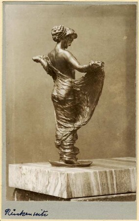 Venus, die Schaumgeborene : Venus, die Schaumgeborene. Bronze (vor 1929; M. Molitor)