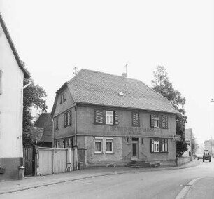 Fachwerkwohnhaus; Echzell, Bahnhofstraße 6