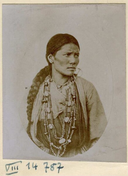 Bhotia-Frau