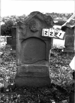 Grabstein 2281 (Index: 100097399) Maße HxBxT: 129x53x23 cm: Grabstein 2281