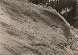 Wartenbergstraße am Hockstein (Sächsische Schweiz). Harnisch im Sandstein