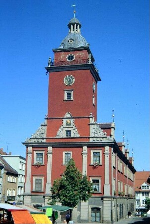 Südseite des Rathauses mit Turm