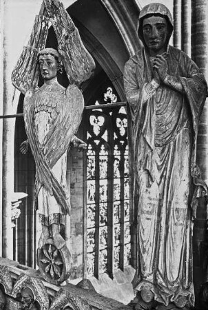 Halberstadt, Dom St. Stephanus und St. Sixtus, Chor, Triumphkreuzgruppe, Maria und ein Seraphim