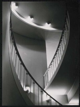 Stadthalle, Mülheim an der Ruhr Umbau: Wendeltreppe Foyers
