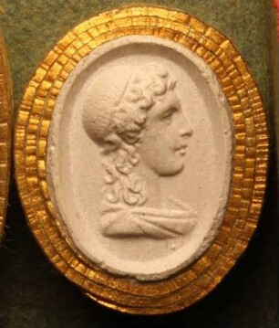 Männlicher Profilkopf mit Diadem (Daktyliothek, Zweites Historisches Tausend)