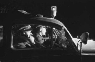 Nächtlicher Funkstreifendienst der Schutzpolizei Karlsruhe.