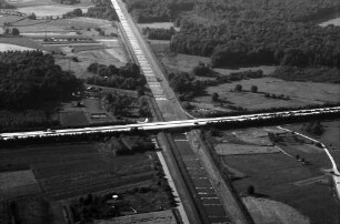 Freiburg: Autobahn, Dreisam