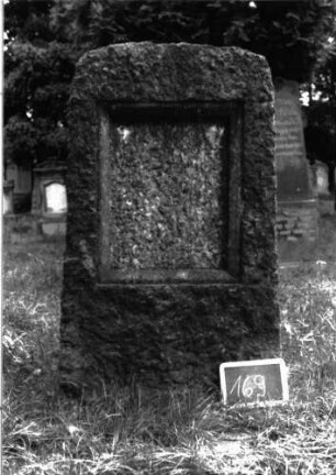 Grabstein 169 Texttafel fehlt: Grabstein 169
