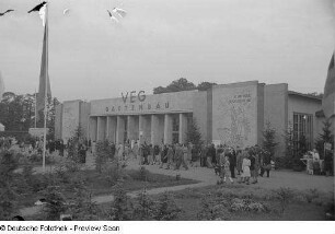 Außenansicht des Messepavillons der VEG Gartenbau