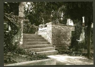 Friedhof, Treppenaufgang zum alten Teil des Friedhofes