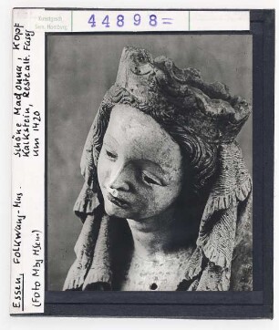 Essen, Folkwang-Museum: Schöne Madonna. Kalkstein