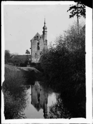Neckarelz Katholische Pfarrkirche Maria Himmelfahrt Templerhaus Ansicht von Westen