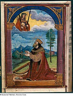 König David erscheint Gott am Himmel, Schwert und Totenkopf haltend, Seite 1(v) : König David erscheint Gott am Himmel, Schwert und Totenkopf haltend, Seite 1(v). Deckfarben, Pergament; 10 x 7,8 cm (Blattgröße). Aus: Aurelius Augustinus: Dy sybenn buß Psalmen, die leteney, andere Gebete. [Geschriben vnnd geendet...Nuremberg...Bernhardum Gruber]