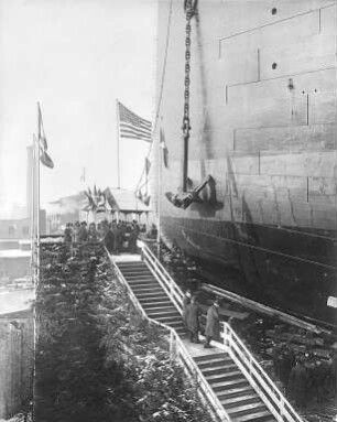 Stapellauf der "George Washington" : Technikgeschichte | Technologie | Maschinenbau und Eisengiesserei | Wie ein Ozeandampfer entsteht und betrieben wird