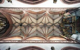 Katholische Pfarrkirche Sankt Dionysius und Valentinus — Gewölbe