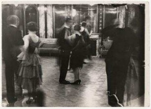 Auf der "Mauretania". Im Tanzsaal