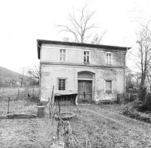 Dresden-Pillnitz, Pillnitzer Platz 1.Wirtschaftsgebäude (2. H. 19. Jh.). Haupteingangsfront