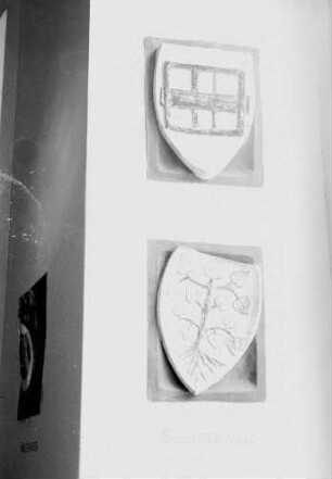 Offenburg: Wappen im Landratsamt, am Fenster