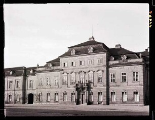 Schloß; westlicher Flügelbau