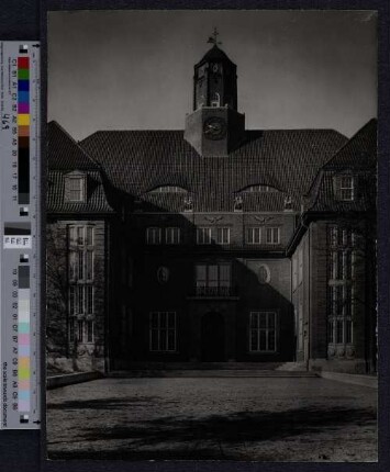Museum für Hamburgische Geschichte : [Außenansicht]▶Vorplatz teilw. Seitenflügel