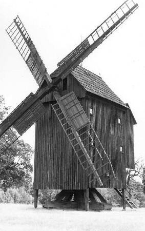 Neschwitz-Saritsch. Bockmühle, Baujahr 1733 (1953 restauriert, 1977 nach Luga umgesetzt)