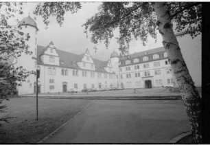 Rotenburg/Fulda: Schloss, Hofseite mit Turm