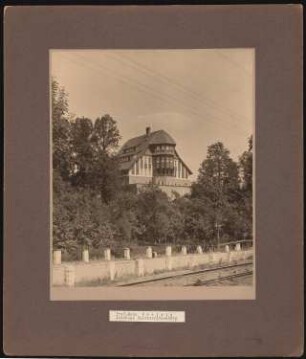 Wohnhaus und Jugendheim Zwirner, Löwenberg: Vorderansicht