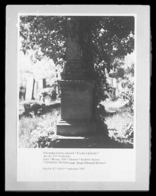 Grabstein Säule