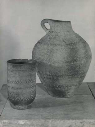 Vase und Krug von Otto Hohlt