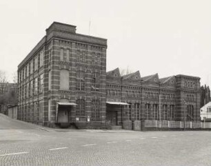 Mittweida, Fabrikgebäude : Mittweida, Fabrikgebäude, Burgstädter Straße 54/ Ecke Heinrich - Heine - Straße, um 1870, Produktionsgebäude, Straßenansicht