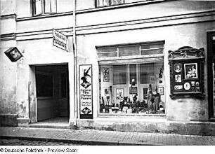 Photo-Atelier und Photohaus Beckmann : Bad Doberan, Alexandrinenstraße 4 (heute: Mollistraße), Photo-Atelier und Photohaus Beckmann, gegründet 1860