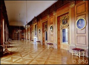 Berlin, Schloss Charlottenburg, Alte Galerie (Eichengalerie) R. 120., Blick in den Raum.