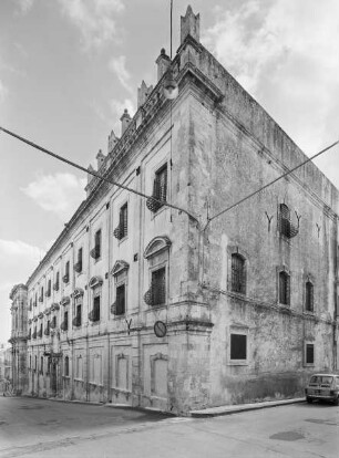 Santa Maria della Sacra Familia — Kloster