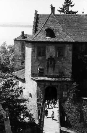Meersburg: Vom Fenster des neuen Schlosses auf altes Schloss