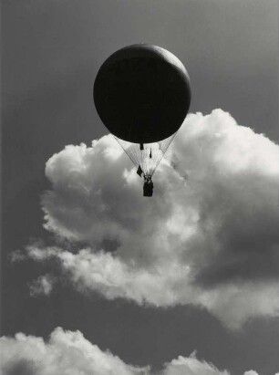 Ballon und Wolken