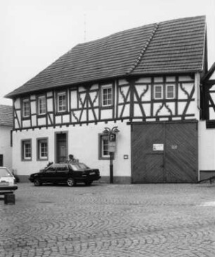 Hochheim am Main, Rathausstraße 15