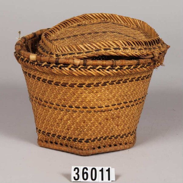 Basket with lid