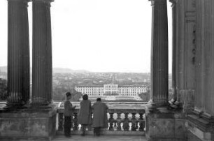 Schönbrunn: Schloss von der Gloriette