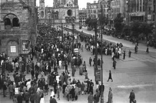 Berlin. Währungsreform in den westlichen Sektoren im Juni 1948. Straßenszene