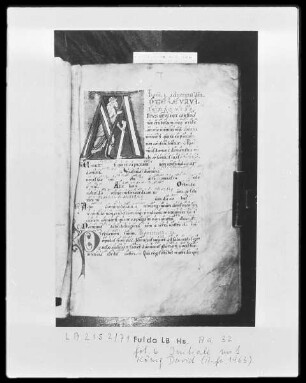 Graduale, Sakramentar und Sequentiar — Initiale A (d te levavi), darin König David, Folio 6recto