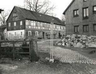 Neukirch (Lausitz), Dorfweg 27. Bauernhof (1801/1850)