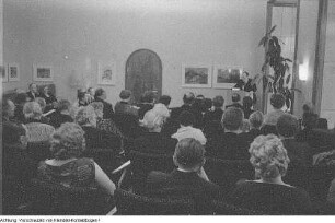 Dresden, Dresdner Klub, Einweihungsveranstaltung, Veranstaltung mit dem Schriftsteller Anton Zischka, Außenansichten des Klubgebäudes, dem Lingnerschloss, März 1957