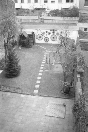 Hinterhofwettbewerb des städtischen Gartenbauamts zur Verbesserung und Begrünung von Innen- und Hinterhöfen